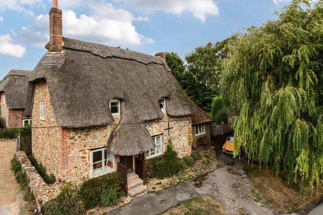 Upper Lambourn, Hungerford, RG17, photo 1