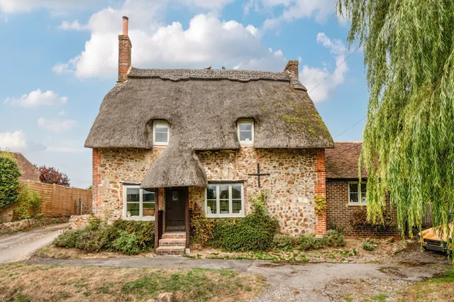 Photo 2 — Upper Lambourn, Hungerford, RG17