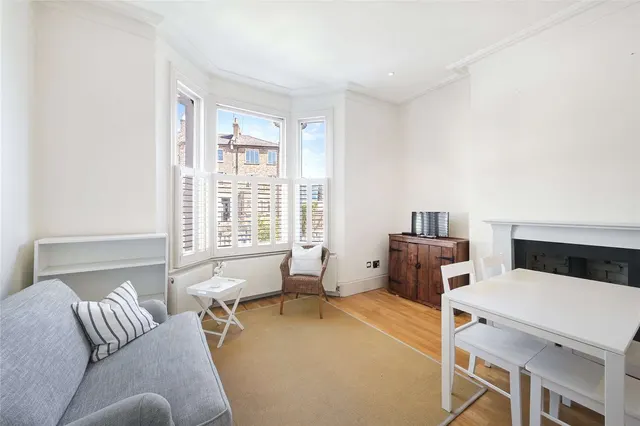 Cathnor Road, London, W12 9JD, photo 1