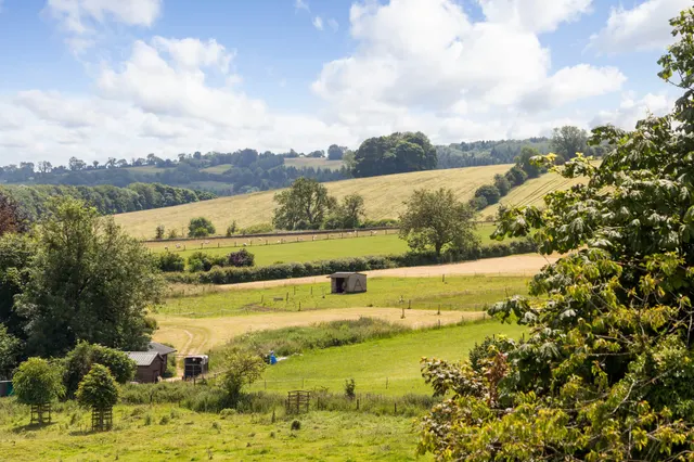 Photo 2 — Old Cart Barn 6 Old Dowmans Farm, Coberley, Cheltenham, GL53 9FF