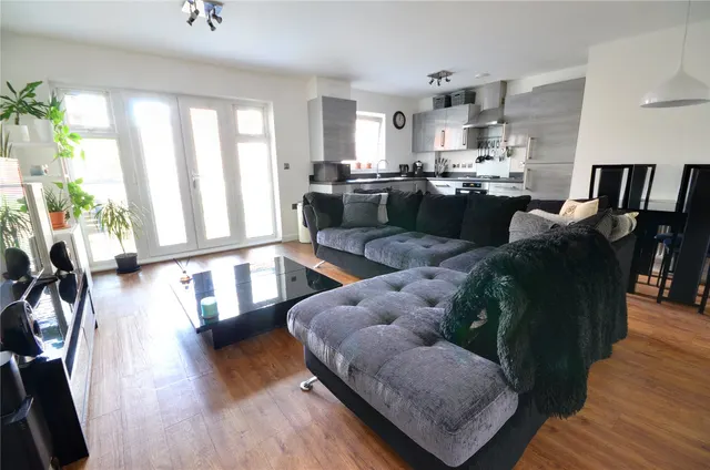 Fosters Place, East Grinstead, RH19, photo 1