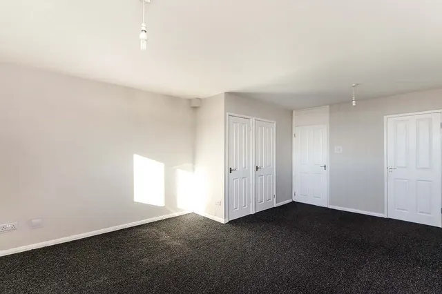 White Thorns Drive, Sheffield, S8, photo 2
