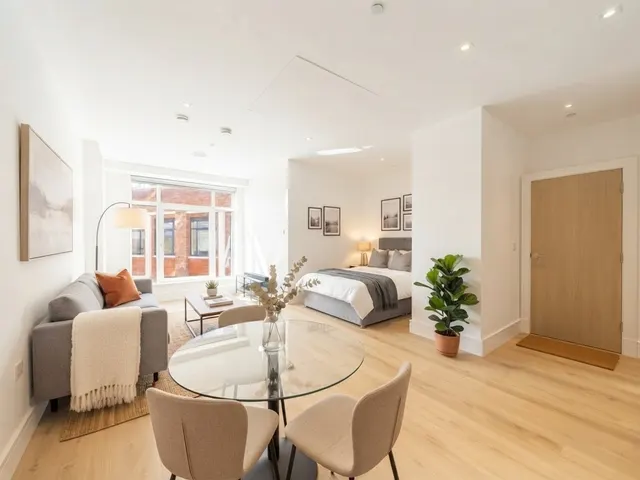 Pyrcroft Road, Chertsey, KT16, photo 2