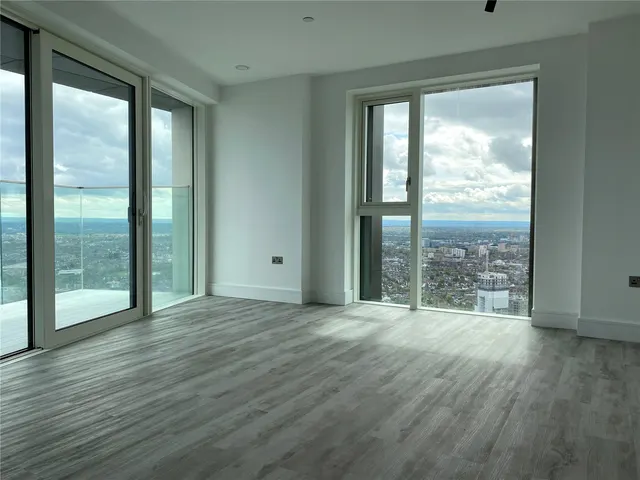 Portal Way, London, W3, photo 3