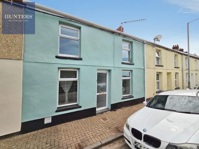 Rowland Terrace, Nantymoel, Bridgend, CF32 7PA, photo 1