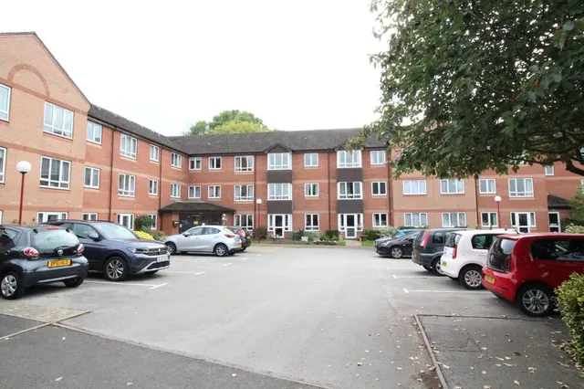 Ashdene Gardens, Kenilworth, Warwickshire, CV8, photo 1