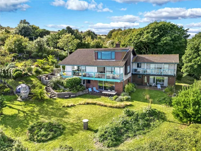 Photo 2 — Foyle Way, Eastbourne, East Sussex, BN20 7XN