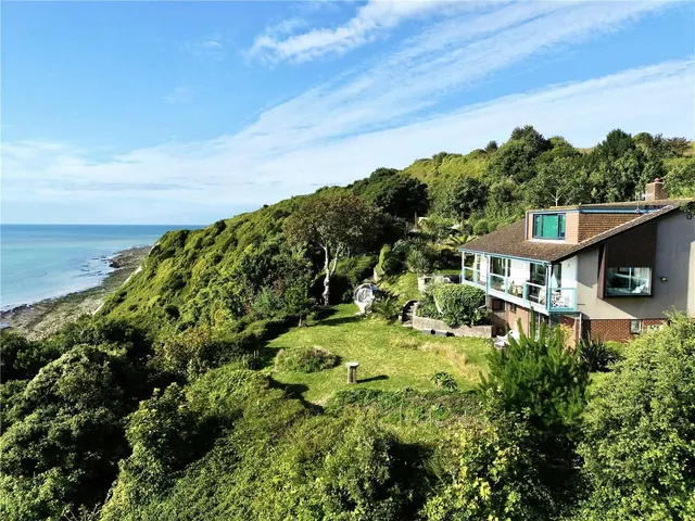Foyle Way, Eastbourne, East Sussex, BN20 7XN, photo 1