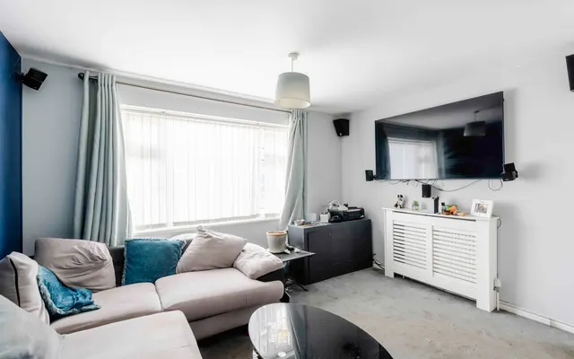 Manor Farm Crescent, Hutton, BS24, photo 2