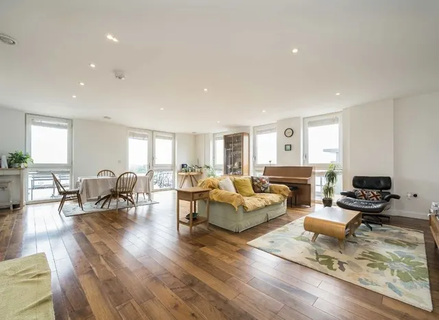 Photo 2 — Baltic Avenue, Brentford, TW8