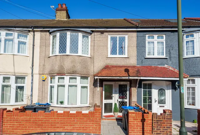 Photo 2 — Ashtree Avenue, Mitcham, CR4 3DR