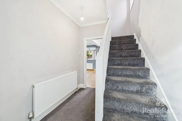 Marland Crescent, Stockport, SK5, photo 2