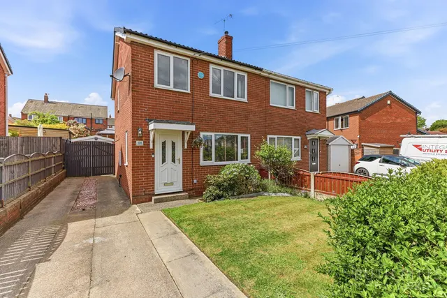 Beech Crescent, Castleford, WF10, photo 1