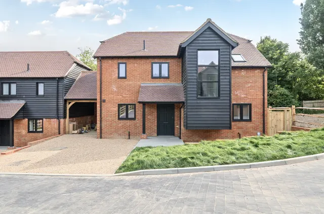 Standen Street, Iden Green, TN17, photo 1
