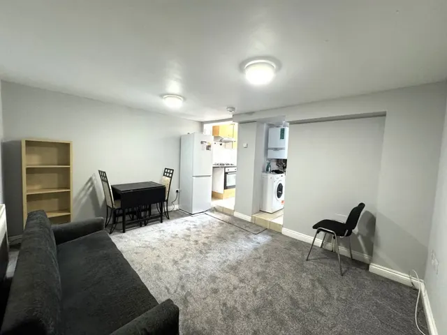 Norwood Road, Reading, RG1, photo 3