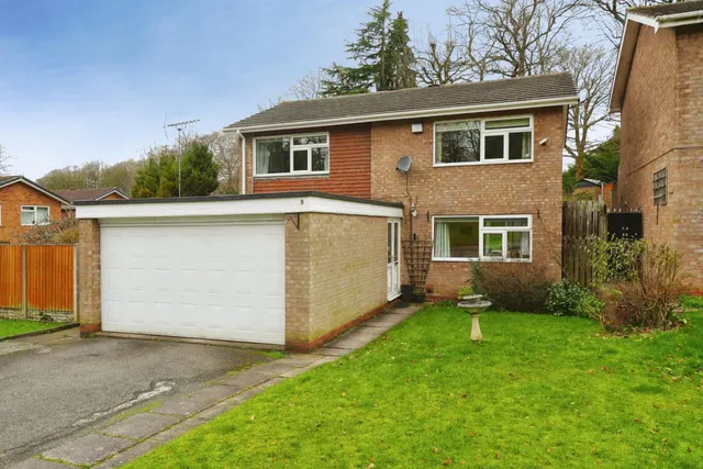 Niall Close, Edgbaston, B15, photo 1