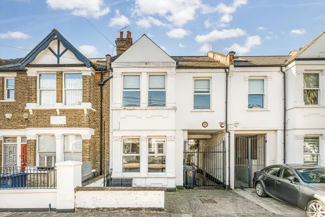 Berrymede Road, W4, photo 1