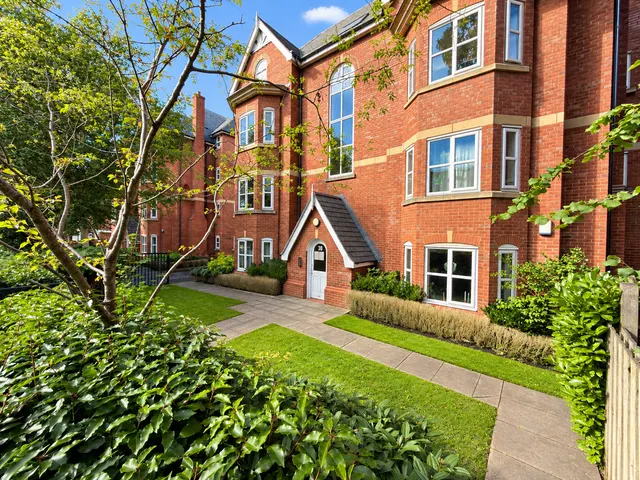 Stanley Road, Whalley Range, Manchester, M16 8HS, photo 1