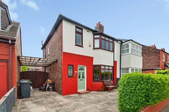 Peel House Lane, Widnes, WA8, photo 1