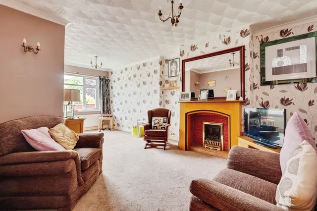 Peel House Lane, Widnes, WA8, photo 3