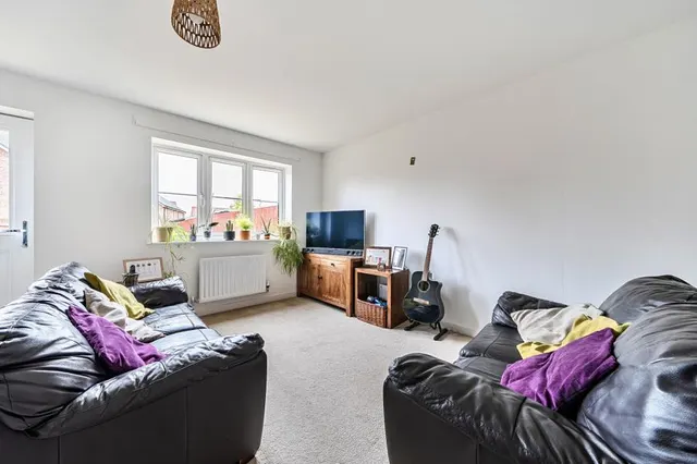 Chapel Drive, Aston Clinton, HP22, photo 2