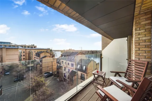 Crisp Road, Hammersmith, W6, photo 2
