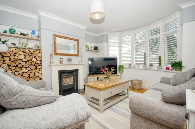Photo 2 — Athelstan Road, Southampton, SO19 4DG