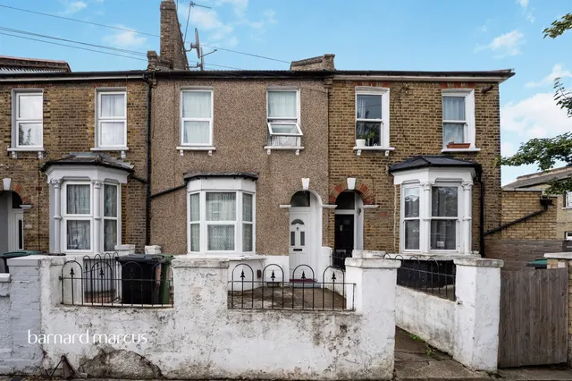 St. Pauls Road, London, photo 1