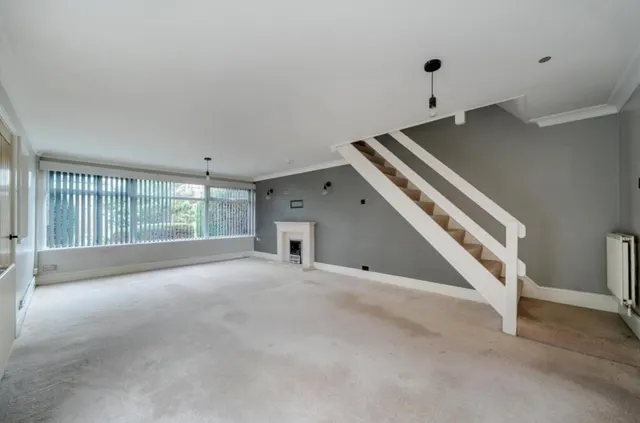 West End Lane, Horsforth, LS18, photo 3