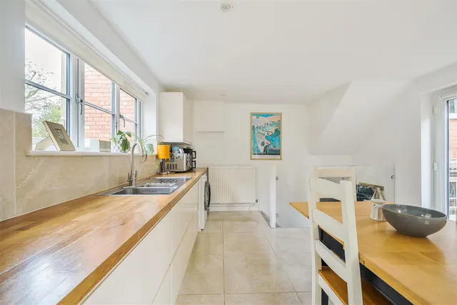 Lowden Hill, Chippenham, SN15, photo 3