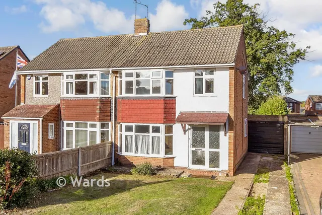 Ballens Road, Lords Wood, ME5, photo 1