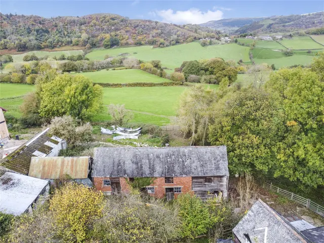 Llanfyllin, Powys, photo 1