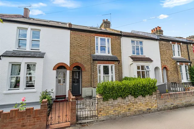 Fulwell Road, Teddington, TW11 0RJ, photo 1