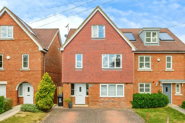 Adeyfield Road, Hemel Hempstead, HP2, photo 1