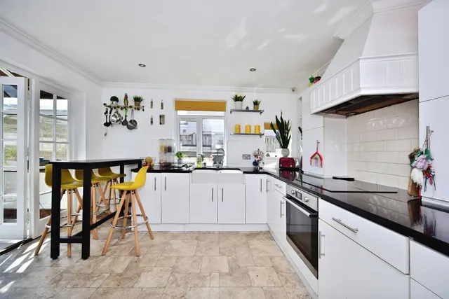 Royston Road, Bearsted, ME15, photo 3