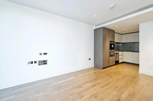 Riverlight Quay, London, SW11, photo 2