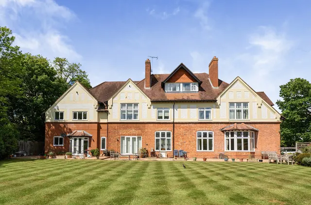 Photo 2 — Murdoch Road, Wokingham, Berkshire, RG40 2DQ