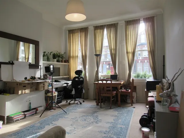 Brondesbury Villas, London, NW6, photo 1