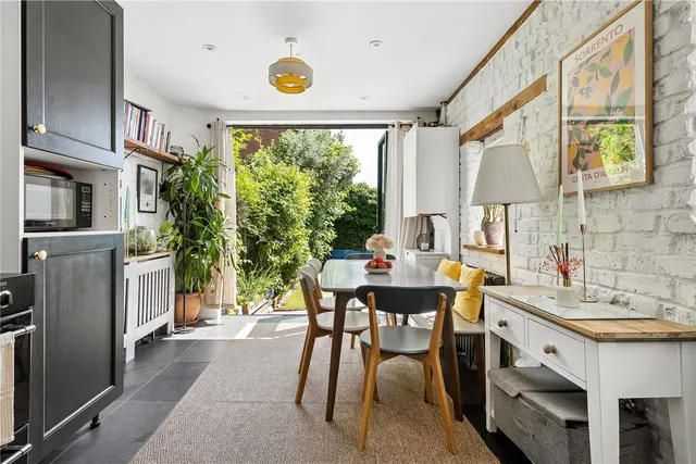 Roding Road, London, E5, photo 1