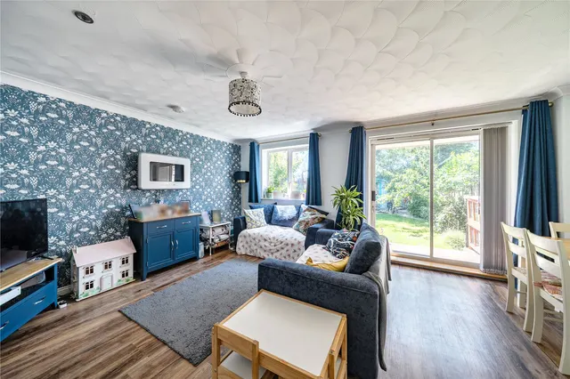 Photo 3 — Le Marchant Close, Dunkeswell, Honiton, Devon, EX14 4XD