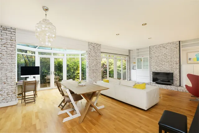 Belsize Lane, Belsize Park, London, NW3 5AU, photo 1