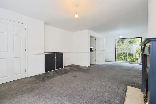 Pace Crescent, Bilston, WV14, photo 3