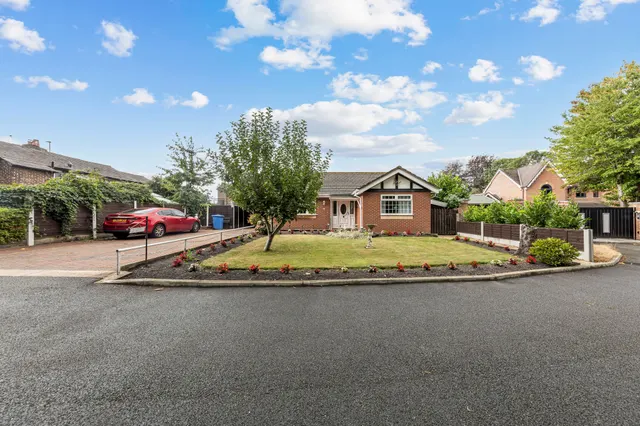 Springburn Gardens, Woolston, Warrington, Warrington, WA1 4PR, photo 1