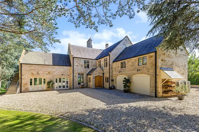 Photo 3 — Ashley Road, Charlton Kings, Cheltenham, Gloucestershire, GL52 6PJ