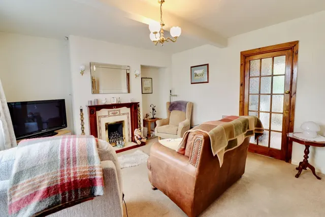 North Cliffe Avenue, Thornton, BD13, photo 2