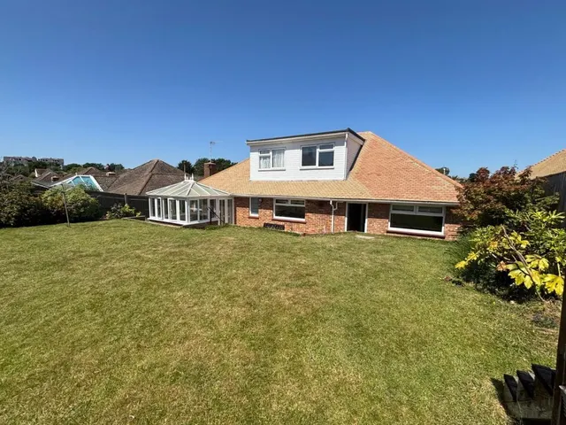 Third Avenue, Bexhill on Sea, photo 2