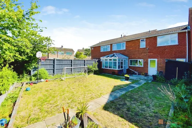 Farriers Way, East Goscote, LE7, photo 1