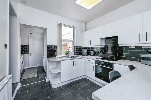 Queen Street, Hucknall, NG15, photo 2