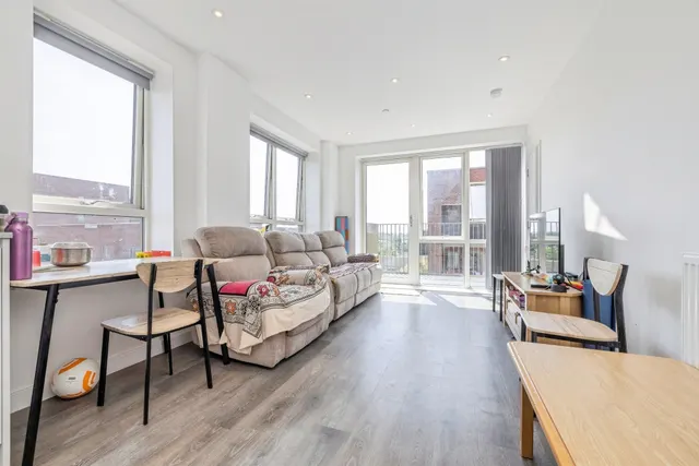 Bridlington Road, Watford, WD19, photo 3