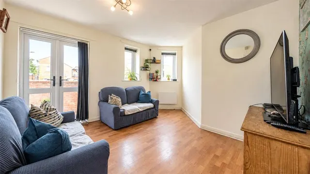 Garter Way, London, SE16, photo 2